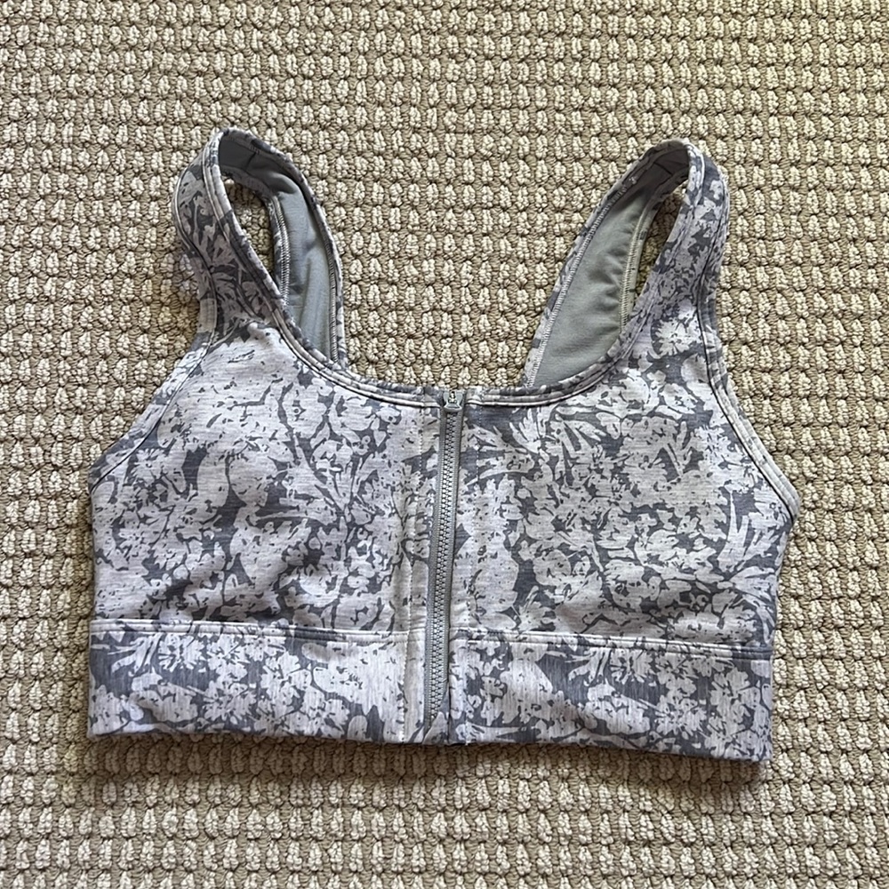 Gap sports bra - Size S